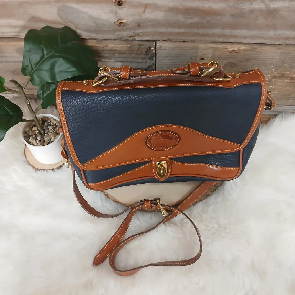 Vintage Dooney & Bourke Messenger Bag - Picture 2 of 10